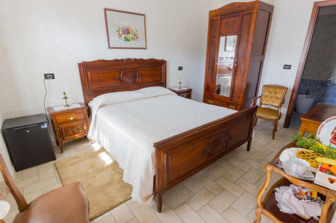 Ristorante Buasca Hotell Cuorgnè Eksteriør bilde