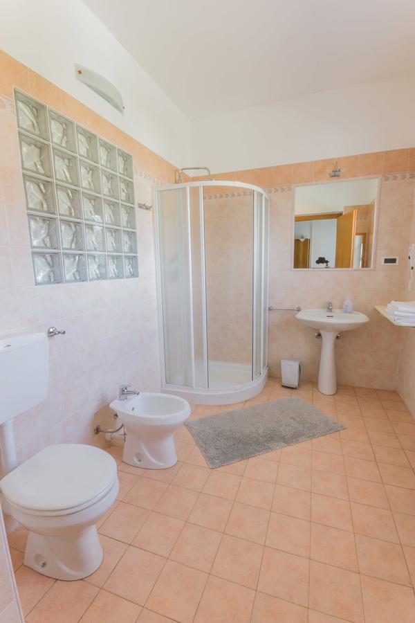 Ristorante Buasca Hotell Cuorgnè Eksteriør bilde